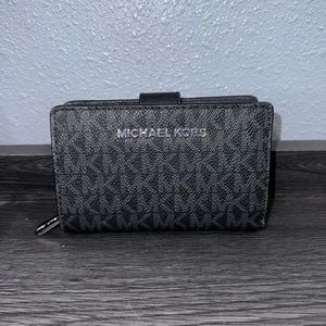 Michael Kors Jet Set Wallet